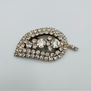 Vntg Clear Rhinestone Silver Tone Leaf  Shaped Brooch/Pendant